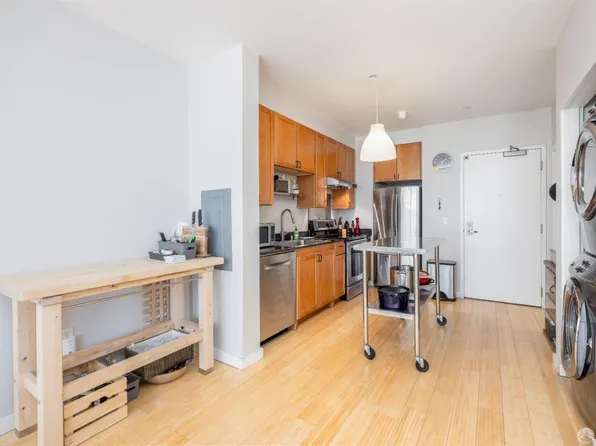 888 7th St Unit 143, San Francisco, CA 94107