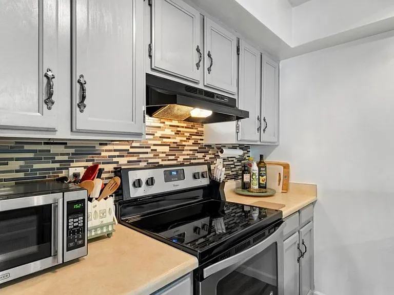 1430 W La Jolla Dr #1430 — Photo 4