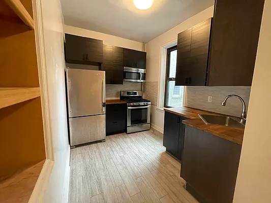 Rented by EXR | media 15