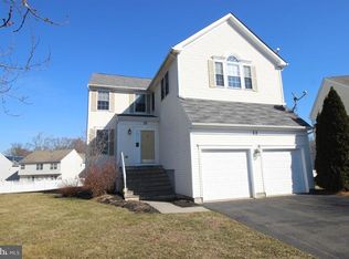 22 Hemingway Ln, Columbus, NJ 08022