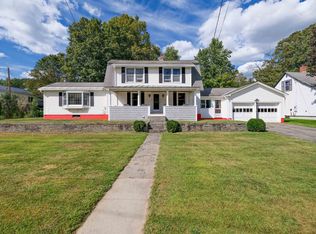 8 Meadow St, Ludlow, VT 05149