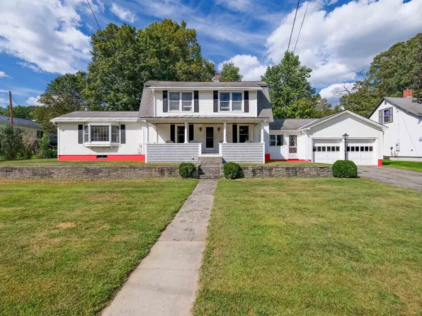 8 Meadow Street, Ludlow, VT 05149