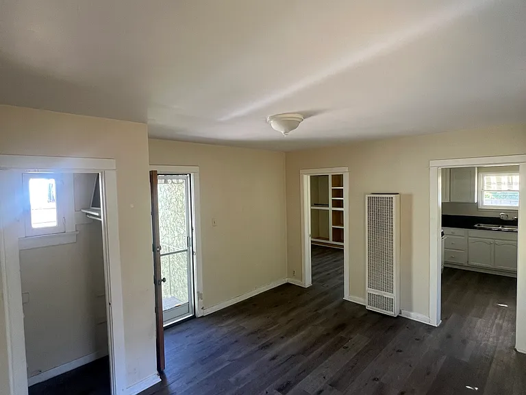 172 Garfield Ave — Photo 8