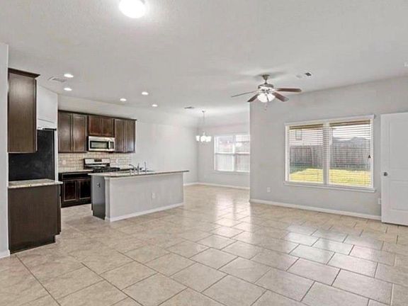 4th image of 9514 Matilda Creek Ct