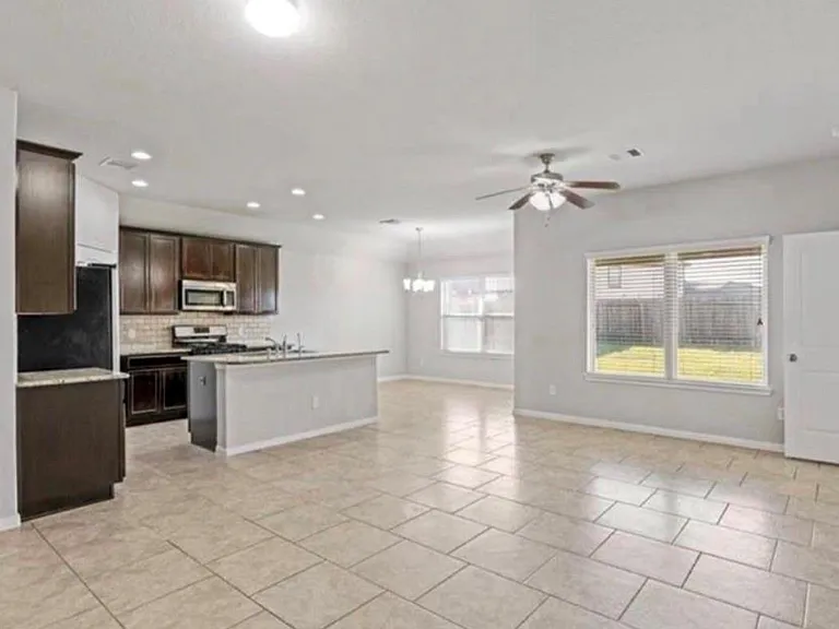 9514 Matilda Creek Ct — Photo 4