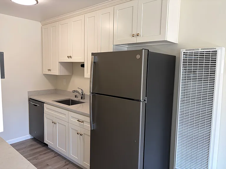 245 Easy St #14 — Photo 6