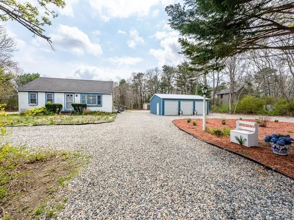 1 Pony Ln, Forestdale, MA 02644