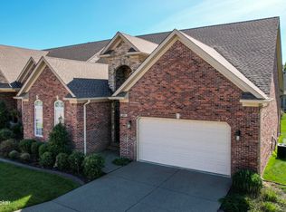 124 Whispering Pines Cir #B, Louisville, KY 40245