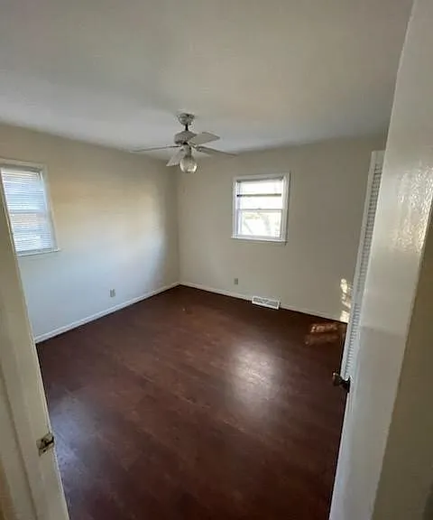 218 Walter St — Photo 5
