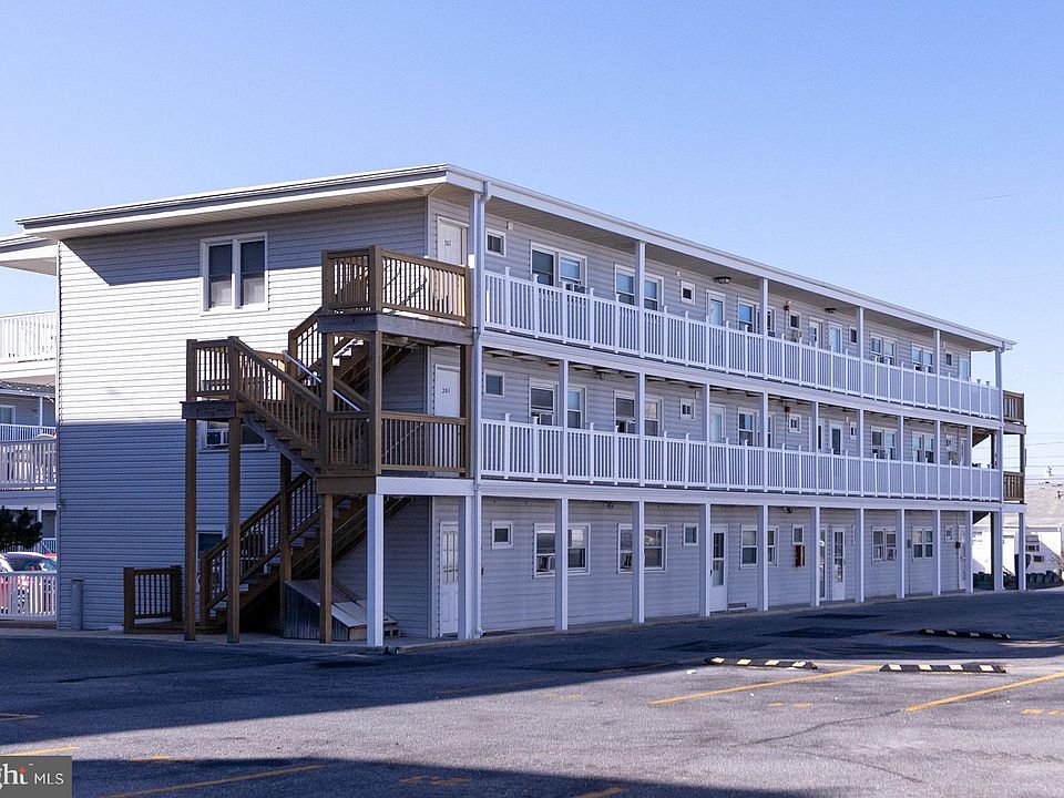1st image of 12 72nd St #204