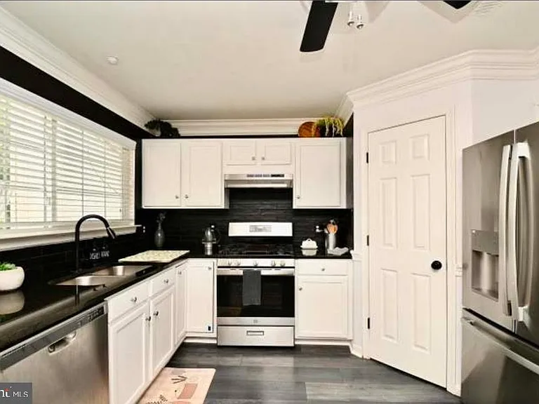 16889 Toms River Loop — Photo 10