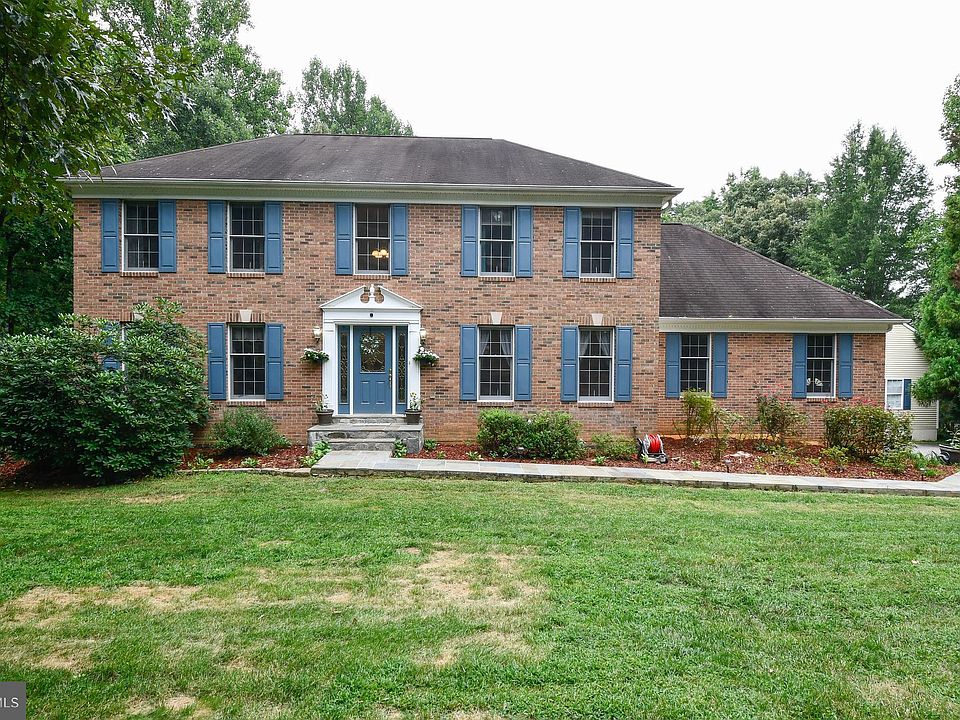 1st image of 7907 Waterford Dr