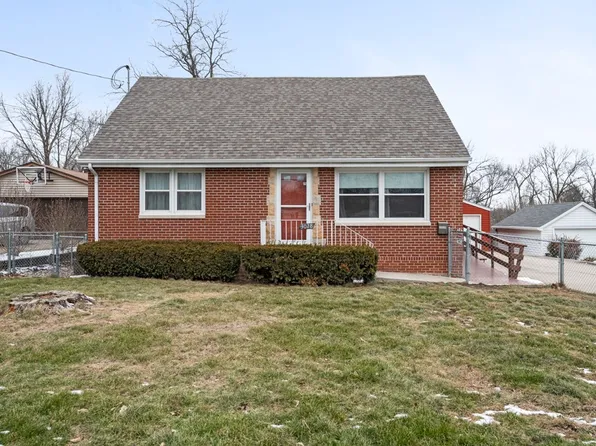 3028 E Tiffin Ave, Des Moines, IA 50317