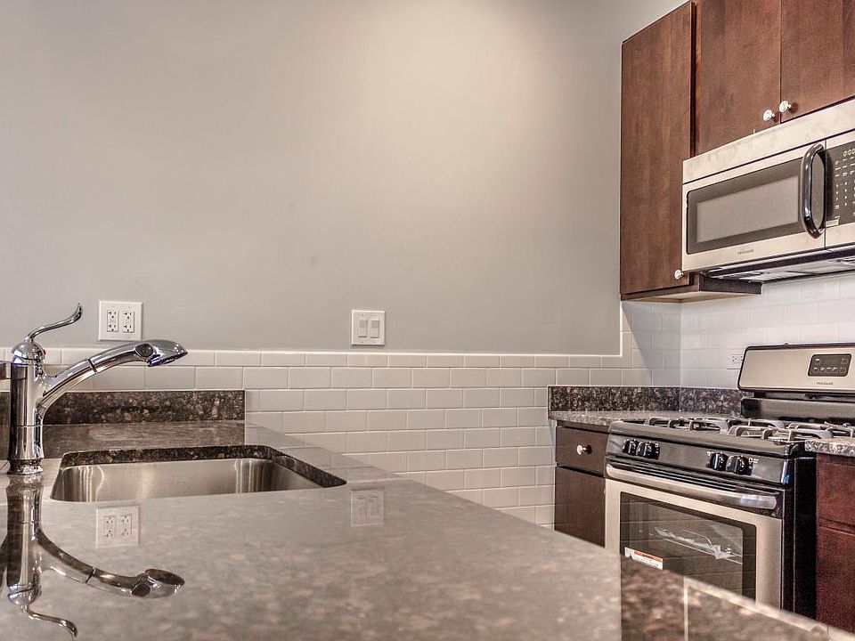 1st image of 4322 S Michigan Ave #2S