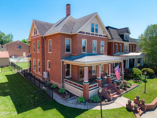238 E Penn St, Bedford, PA 15522