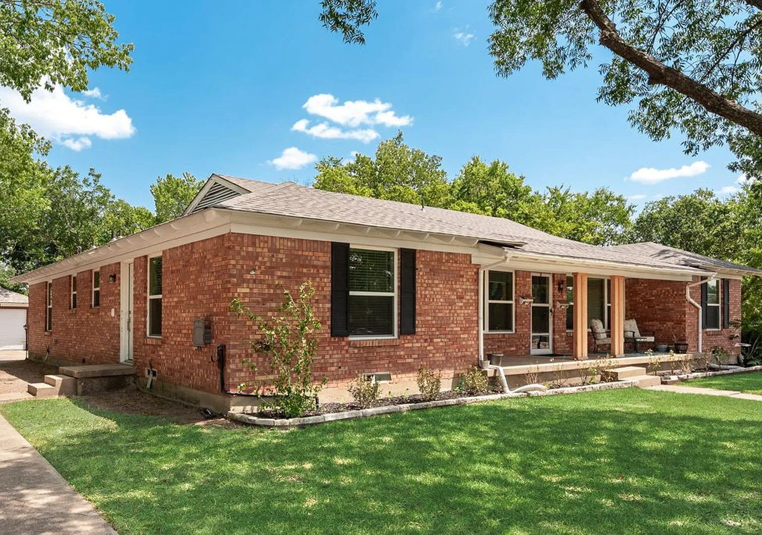 Charming Duplex close to White rock lake — Photo 4
