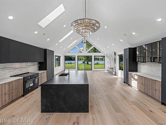 4th image of 10890 Hillway Dr