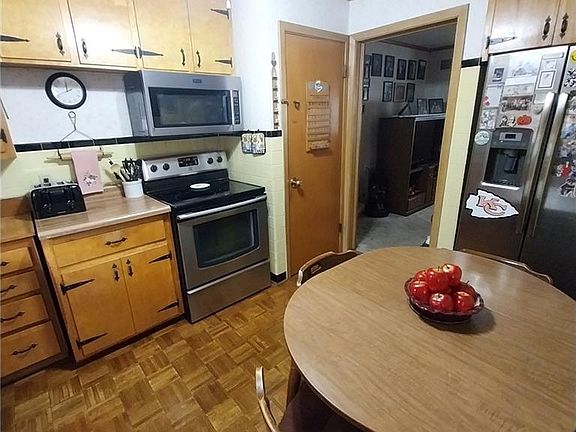 3rd image of 103 N Arnold Ave