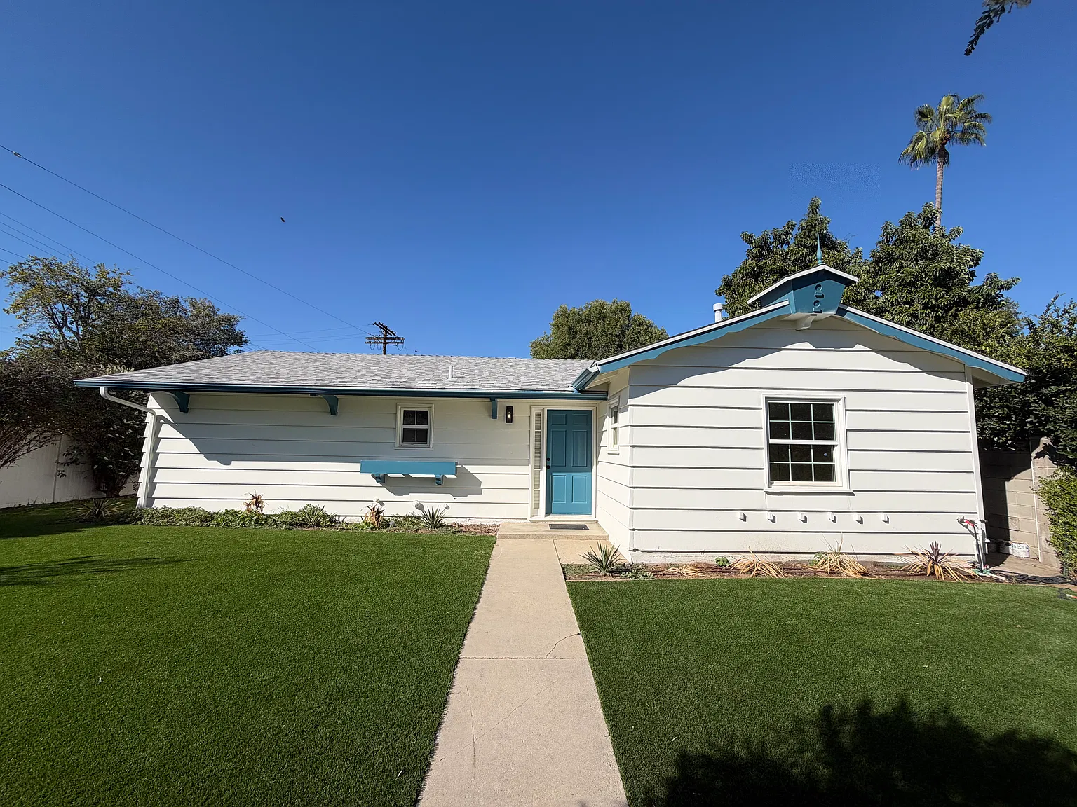 3 bed, 2.5 bath, 1616 sqft, $4,950 — Photo 1