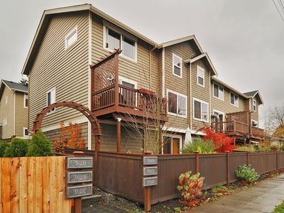 5021C 40th Ave NE, Seattle, WA, 98105