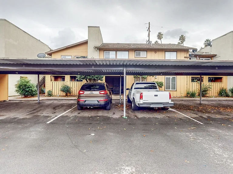 2305 McBride Ln — Photo 25