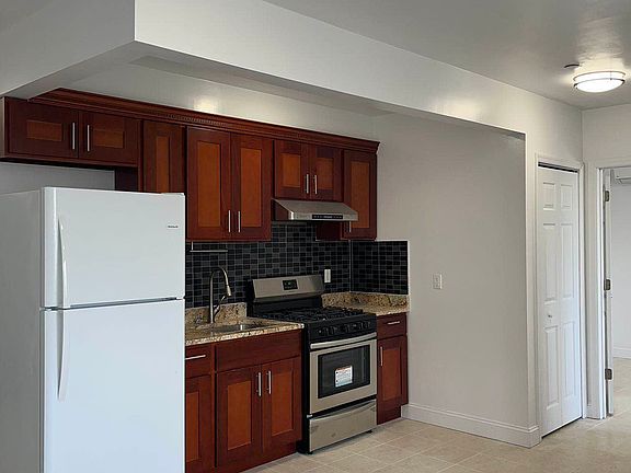 4th image of 30-63 31st St #405