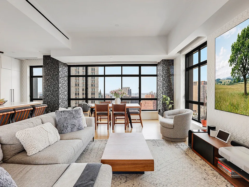 25 Park Row #33C
