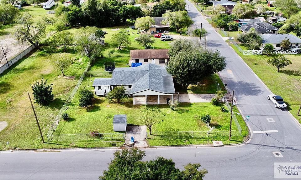 1st image of 1513 W Velvet Oaks Ave