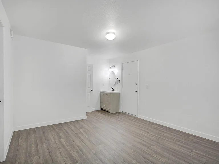 Viva Apartments — Photo 9