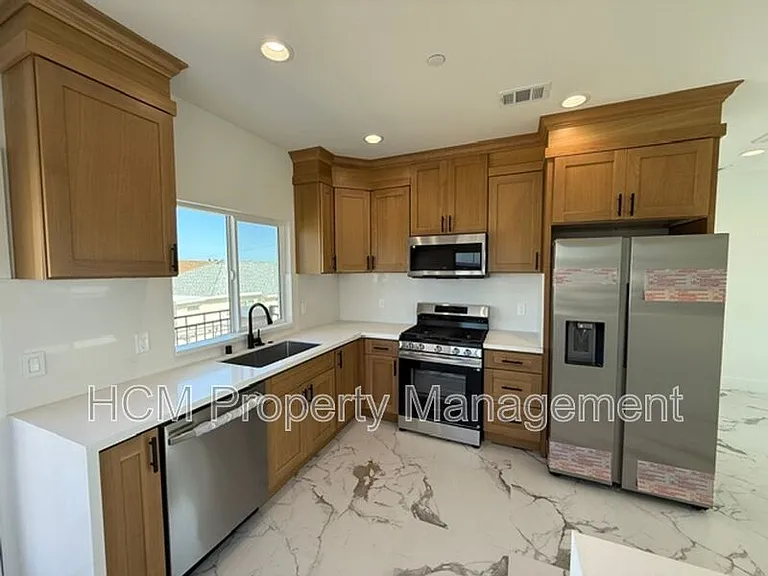 7643 14th St — Photo 5