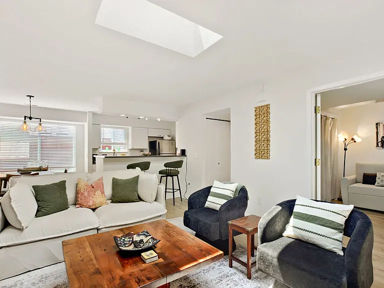 790 Walnut St #D — Photo 10