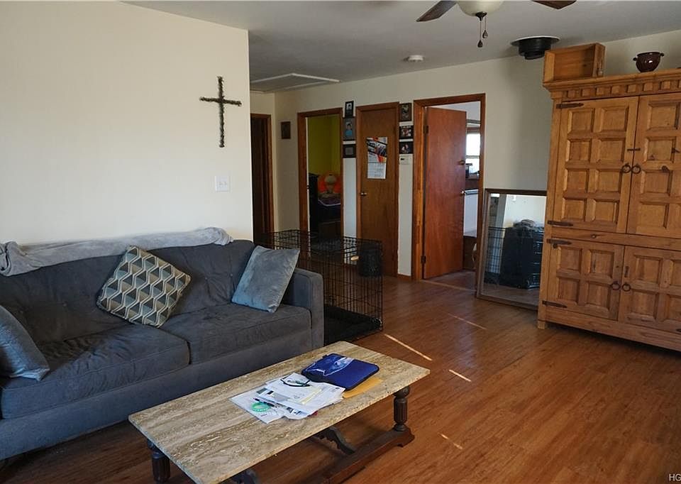 1st image of 324 Gillespie St