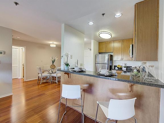 3rd image of 300 Murchison Dr APT 104