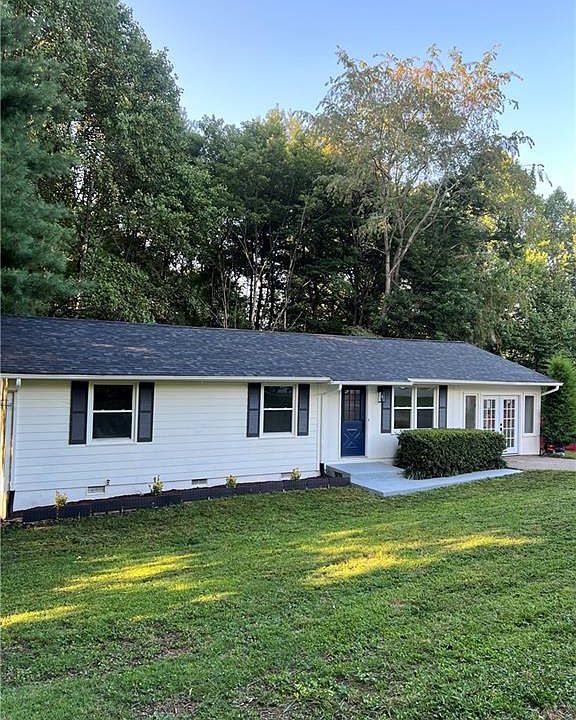1st image of 325 Cricket Ivy Ln