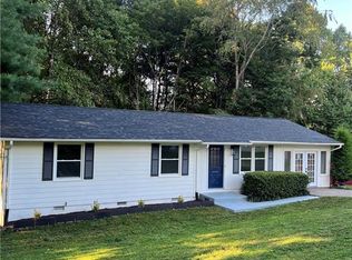 325 Cricket Ivy Ln, North Wilkesboro, NC 28659