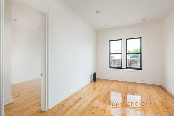 Rented by aptsandlofts.com | media 23