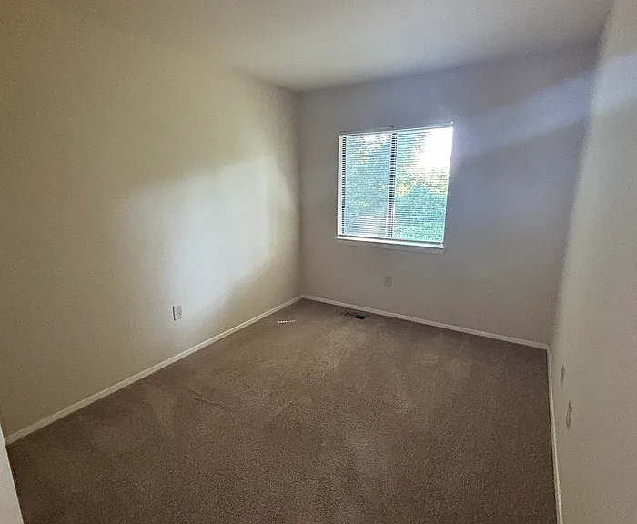 6499 Woodgreen Cir — Photo 9