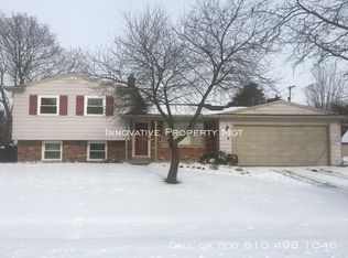 112 Overbrook Dr, Flushing, MI 48433