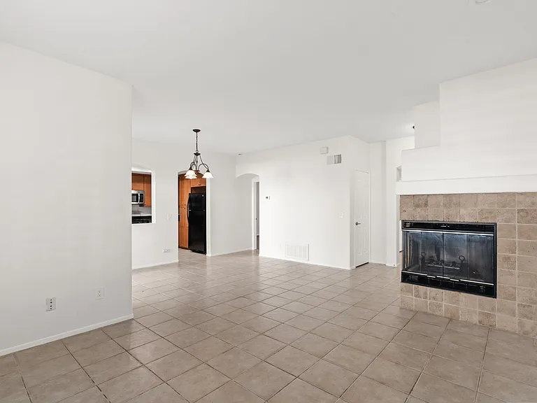 1898 Matin Cir #189 — Photo 7