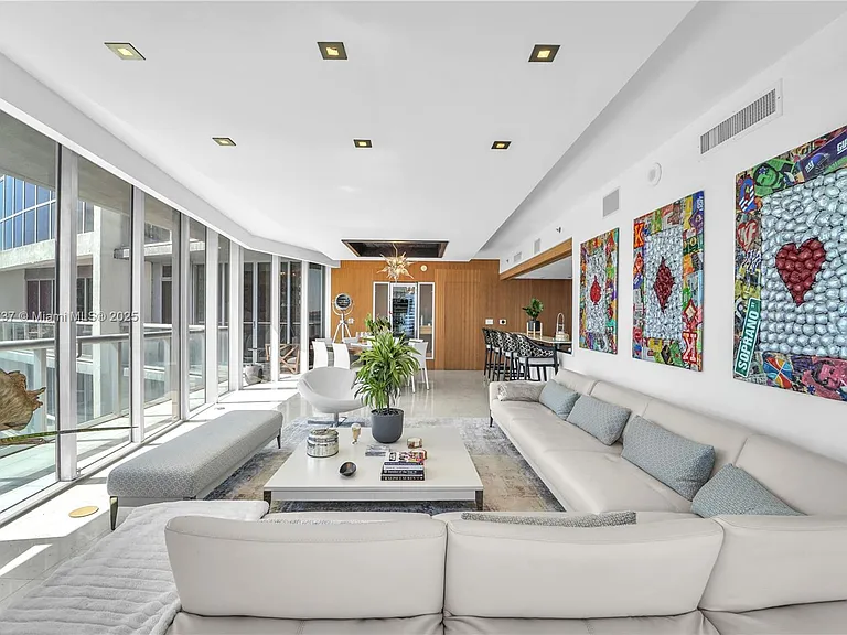 465 Brickell Ave #1001 — Photo 3