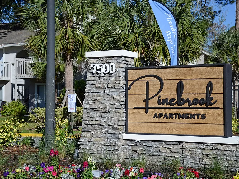 Pinebrook Apartment Homes — Photo 10