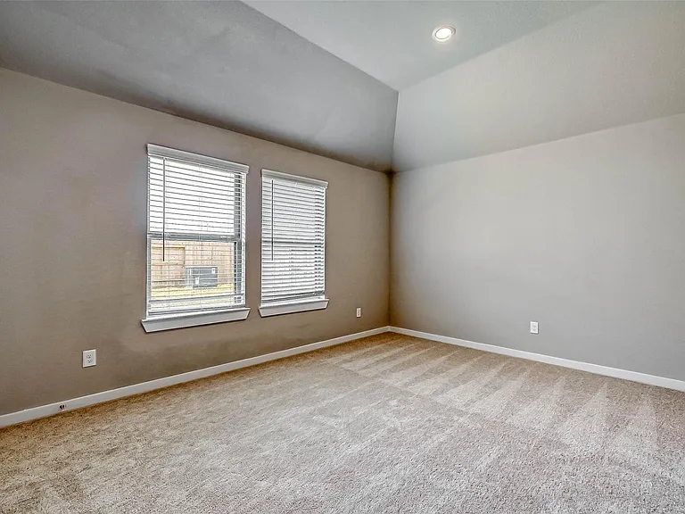 2611 Westward Hill Dr — Photo 34