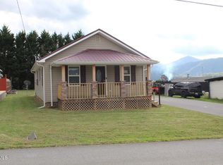 1443 Love Station Rd, Erwin, TN 37650