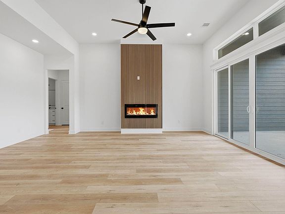 5th image of 1202 Ada St