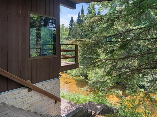 7536 Maple St, Brutus, MI 49716