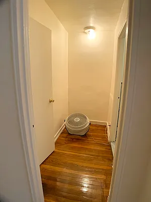 Rented by Smart NY Realty LLC | media 5