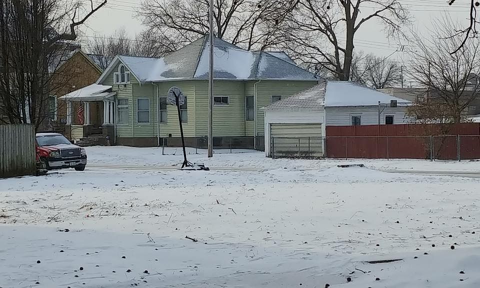 2nd image of 1026 Morgan St