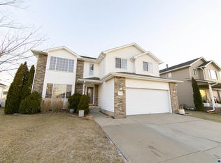 1821 Harding Ct, Lincoln, NE 68521