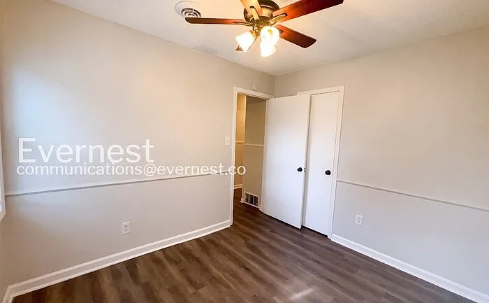 8250 Chesterfield Dr — Photo 15