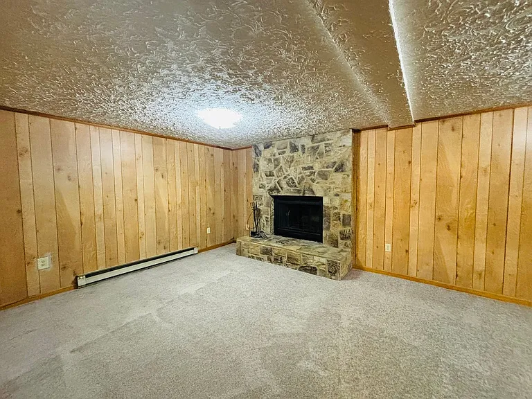 1813 Garden Ln — Photo 13